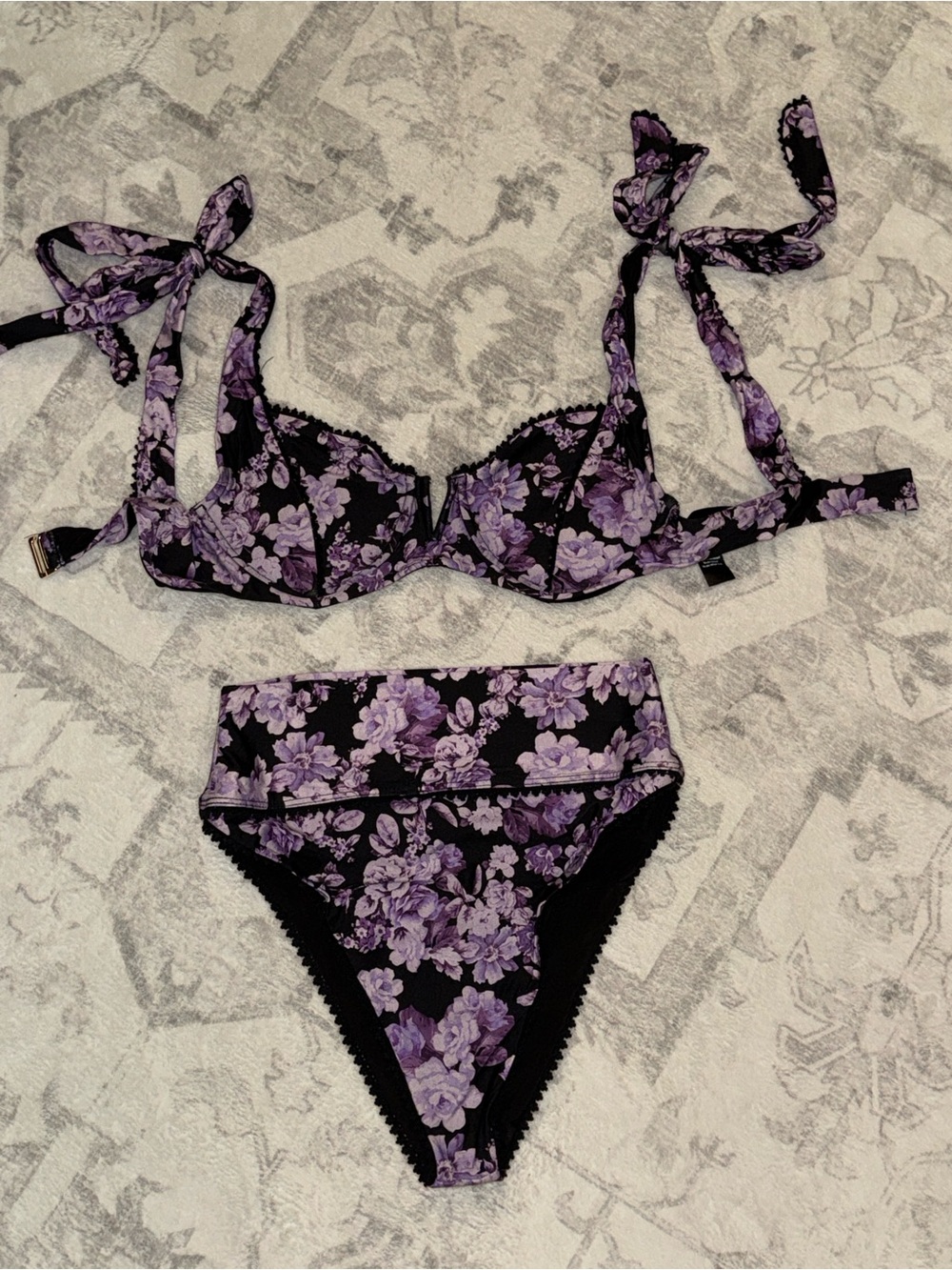 Beach Riot - high waist bikini bottom (L)